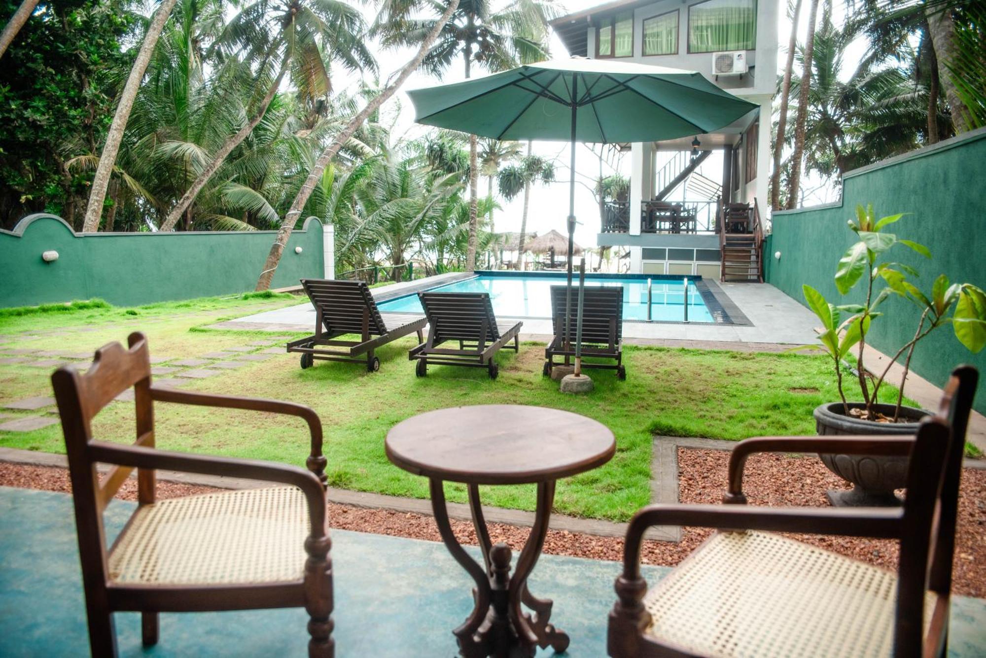 Hotel Sea Trails Bentota Exterior foto