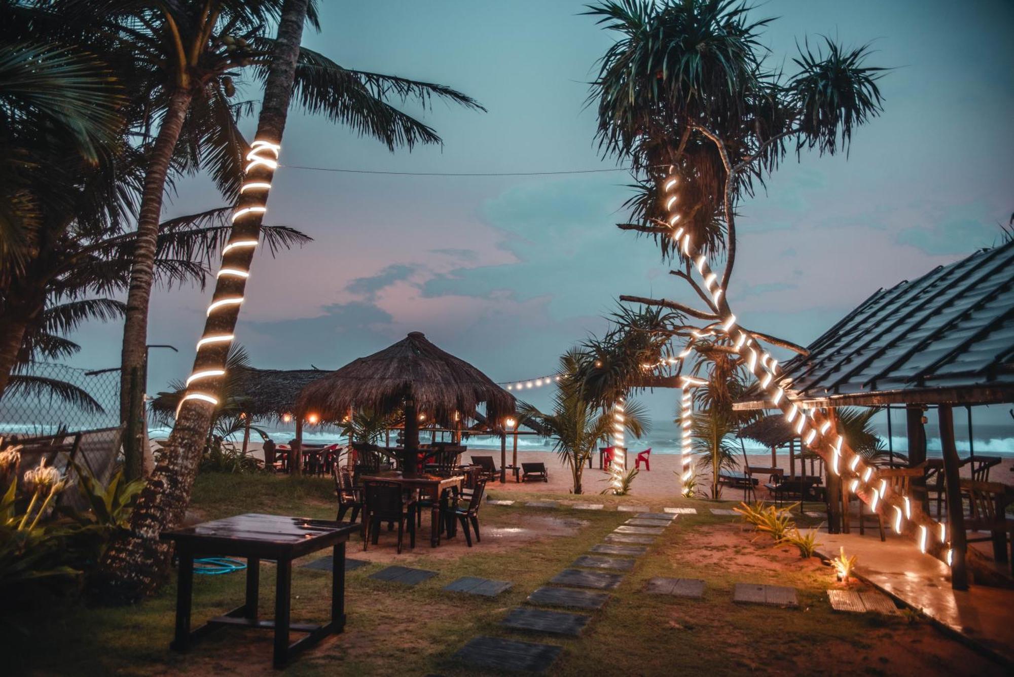Hotel Sea Trails Bentota Exterior foto