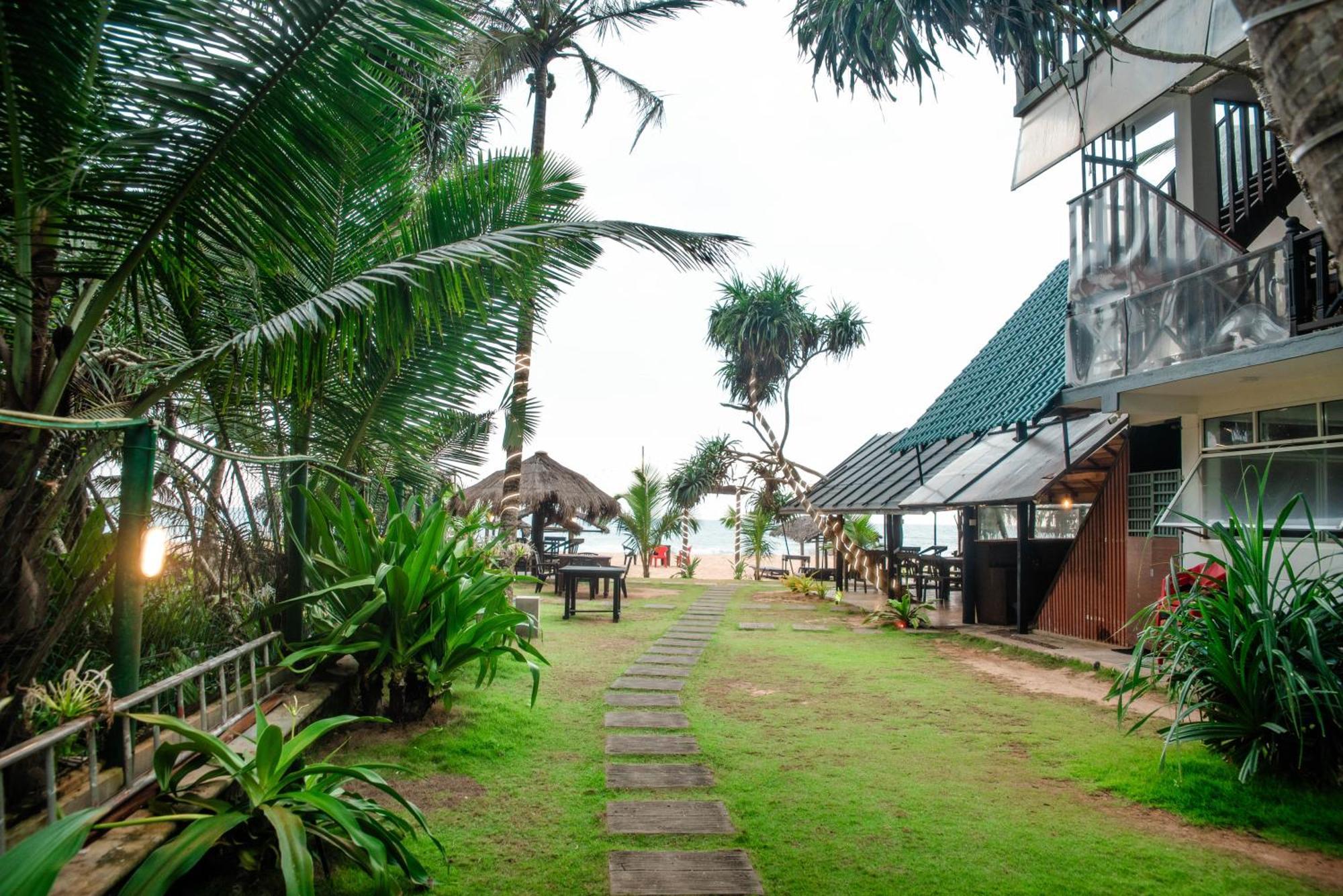 Hotel Sea Trails Bentota Exterior foto